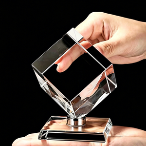 Cubes de cristal 5*5*5 6*6*6 pour artisanat, base rotative <span class=keywords><strong>3D</strong></span> au laser, <span class=keywords><strong>cadre</strong></span> <span class=keywords><strong>photo</strong></span>, cubes de cristal K9 pour gravure au laser - Product Image 2