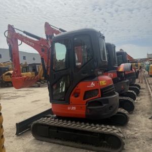 Offre Spéciale : Mini-Excavatrice sur Chenilles Kubota U35 d'Occasion, Peinture d'Origine, Zéro Balancement Arrière, avec Lame Bouteuse - Product Image 1