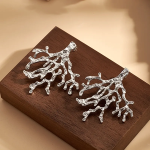 ต่างหูสไตล์ลำลองชุบทอง 18K บนสแตนเลสสตีล 304 ประดับมุกอะคริลิก รูปดาวทะเลและเปลือกหอย ขัดเงา ชุบด้วยไฟฟ้า เหมาะสำหรับใส่ในชีวิตประจำวัน - Product Image 5