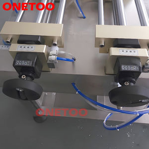 Macchina per il riempimento dell'olio lubrificante a 2 teste da <span class=keywords><strong>tavolo</strong></span> Semi automatica - Product Image 2