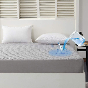 Cooling Noiseless Fluffy Soft Fitted Quilted Mattress Cover Water Resistant Waterproof Mattress Protector