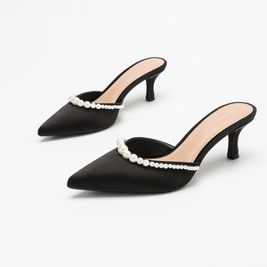 Nouvelles mules d'été élégantes à talons aiguilles silencieux en satin avec bordure de perles et bout pointu pour femme - Product Image 5