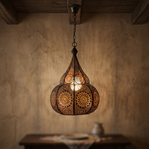 Lanterna Marocchina Antica in Ottone con Motivo Geometrico Filigranato - Product Image 1