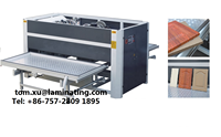 Machines à bois TC Presse à membrane sous vide automatique pour feuille de pvc pour la stratification de porte avec placage de pvc (deux tables)