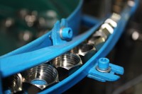 Tuyau de nettoyage sanitaire à double ou multi-têtes Machine d'assemblage automatique sûre et fiable