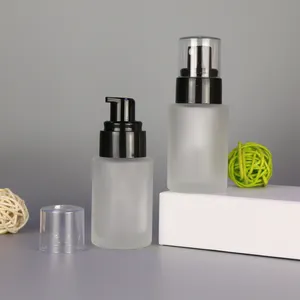 Benutzer definiertes Logo Luxus kosmetik flaschen und-gläser Set gefrostete Kosmetik verpackungs flasche 30ml 50ml 100ml Luxus kosmetik flaschen