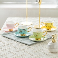 Tasse à café et soucoupes pour banquet, en céramique, en porcelaine, bon marché, artistique, vintage, à motif floral, vente en gros