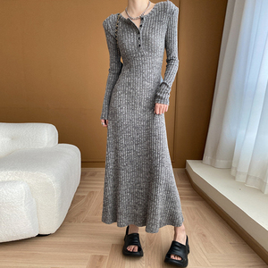 Maglioncino lungo con costine invernali di alta qualità autunno inverno lavorato a <span class=keywords><strong>maglia</strong></span> con <span class=keywords><strong>bottoni</strong></span> in <span class=keywords><strong>maglia</strong></span> e spalle imbottiti maglione abiti donna - Product Image 1