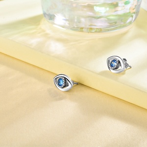ต่างหูสตั๊ด S925เซอร์โคเนียทรงลูกบาศก์ isunni สีน้ำเงิน - Product Image 4