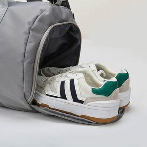 Sac de sport pour femmes, sac de yoga, sac de voyage avec compartiment pour chaussures - Product Image 5