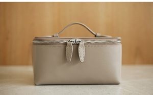 Ins Color sólido Cuero genuino Cremallera Artículos de tocador Maquillaje Organizar Bolsa de maquillaje Mango de color sólido Cremalleras portátiles Bolsa de cosméticos - Product Image 3