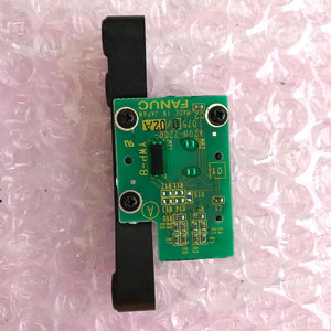 FANUC A20B-2200-0750 เครื่อง CNC บอร์ด PCB ของแท้ใหม่ เซ็นเซอร์เอนโค้ดเดอร์แกนหมุน - Product Image 3