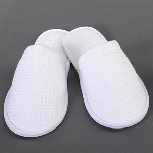 Vente en gros Spa de mariage jetable pour femmes <span class=keywords><strong>et</strong></span> enfants Chaussons à bout ouvert/fermé personnalisés pour invités - Product Image 4