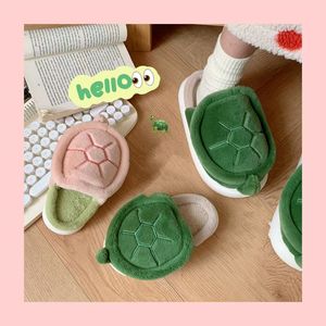 Chaussons d'intérieur unisexes automne-hiver, doux et moelleux, motif tortues de dessin animé mignonnes, chauds, confortables, tendance, avec doublure en EVA, PVC/PU brodé - Product Image 2