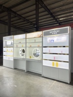 Vitrine d'exposition de cosmétiques LED personnalisée avec miroir, comptoir de vente au détail, étagères métalliques durables pour les magasins de beauté