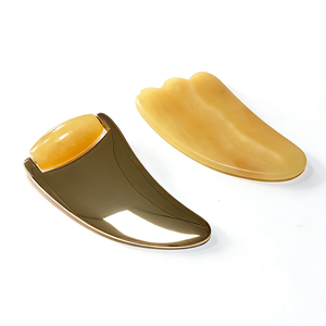 Outil Gua Sha en Jade Jaune pour Soins de la Peau à la Cire d'Abeille - Product Image 4
