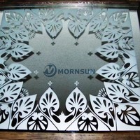 Machine de sablage au laser à fibre CNC MORNSUN pour le traitement des miroirs LED et intelligents