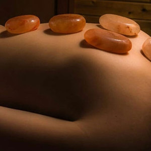 Pierre de bain écologique au sel rose de l'Himalaya 100% haute qualité, riche en bienfaits, faite à la main, personnalisable, pour massage du corps et des pieds - Product Image 2