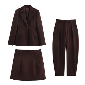 Ensemble de travail pour femmes Mini <span class=keywords><strong>jupe</strong></span> courte en toile européenne et américaine avec pantalon seau décontracté Nouveau style de printemps pour un usage quotidien - Product Image 1