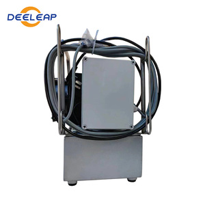 Pompe hydraulique manuelle double effet 700 bars, déplacement 7,6 L, 0,8 L/min, modèle PED204 - Product Image 3