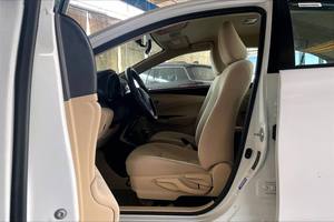 Autos usados completamente equipados, <span class=keywords><strong>Toyota</strong></span> <span class=keywords><strong>Yaris</strong></span> S SE / E Sedán <span class=keywords><strong>2022</strong></span>, listos para enviar - Product Image 2