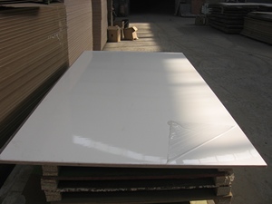 Panneau MDF stratifié mélaminé blanc 8 mm double face 4x8 pieds, panneau <span class=keywords><strong>de</strong></span> fibres à densité moyenne, vente en gros, qualité E0, <span class=keywords><strong>plaque</strong></span> <span class=keywords><strong>de</strong></span> bois pour la décoration - Product Image 2