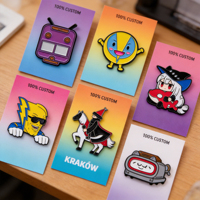Vente en gros de badges et broches en émail en forme de cœur violet, design créatif 'Queen', avec logo personnalisé, mignons et pailletés, fabricant