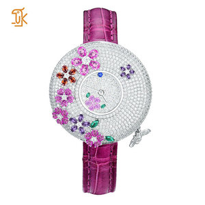 Reloj de cuarzo de diseño de tendencia de etiqueta privada OEM con logotipo personalizado para mujer, relojes de joyería con incrustaciones de plata de lujo con diseño de tendencia - Product Image 1