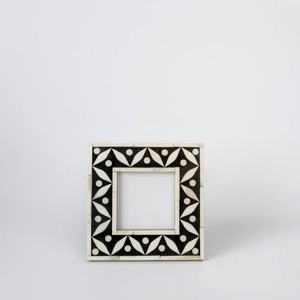 Marco de fotos con incrustaciones de hueso de lujo moderno marco de fotos de resina y Metal tallado a mano con tiras blancas para decoración de mesa - Product Image 2
