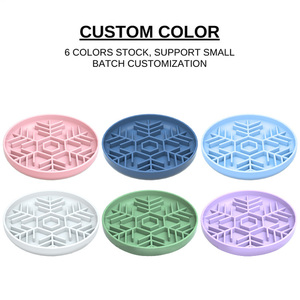 Nouveau Bol Anti-Glouton à Ventouse Flocon de Neige de Noël pour Chiens et Chats, Gamelle Anti-Glouton en Silicone pour Chiens et Chats - Product Image 6