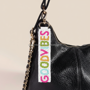 พวงกุญแจตัวอักษรสีสันสดใสทำมือพร้อมข้อความอ้างอิงติดกระเป๋าพวงกุญแจลูกปัดดีไอวายกระเป๋าเครื่องประดับกระเป๋า - Product Image 1