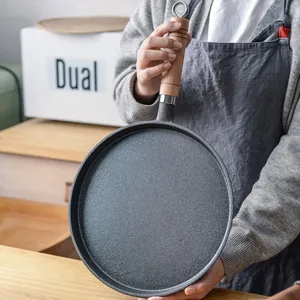 Poêle à frire antiadhésive <span class=keywords><strong>en</strong></span> <span class=keywords><strong>fonte</strong></span> épaisse de 20/23/26cm pour crêpes, crêpes, poêles plates à œufs frits, casseroles et ustensiles de cuisine - Product Image 2