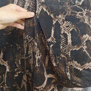 Vente Flash : Voile Premium en Modal 40S Double Face Imprimé Aquarelle – Foulard Long et Écharpe pour Femmes Musulmanes – Quatre Saisons - Product Image 4