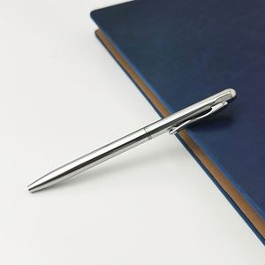 Bolígrafo de Metal Cromado Plateado Personalizable de 1.0 mm de Ancho, Exquisito Regalo de Oficina con Logotipo Personalizado - Product Image 3