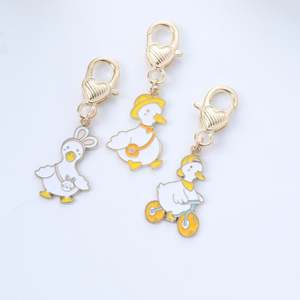 时尚包魅力金属钥匙扣鸭黄快乐鸭钥匙扣水晶水钻钥匙扣女孩礼品可爱橡皮鸭钥匙扣 - Product Image 3
