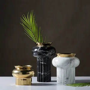 罗马度假意大利白色黑色和金色现代人造大理石花瓶
