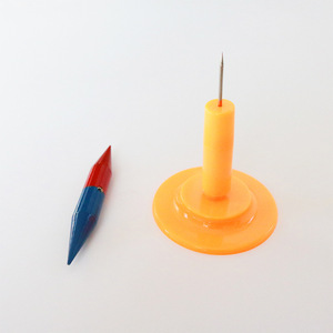 Support d'aiguille magnétique pour l'expérimentation <span class=keywords><strong>de</strong></span> réfraction <span class=keywords><strong>de</strong></span> <span class=keywords><strong>la</strong></span> lumière en physique, démontrant <span class=keywords><strong>la</strong></span> direction <span class=keywords><strong>du</strong></span> champ magnétique fort et réel - Product Image 3