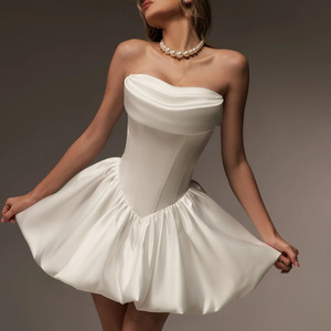 Stile europeo americano avorio bianco elegante abito da sera per le donne corto senza spalline luce abito da sposa per i servizi fotografici di viaggio - Product Image 4