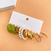 Ensemble de boucles d'oreilles créoles géométriques vintage bohèmes en métal doré VKME, avec pendentifs léopard en résine et perles, bijoux pour femmes