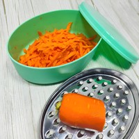 Râpe à fromage en acier inoxydable avec récipient de rangement, lames interchangeables fines et grossières, râpe à légumes, gingembre, carottes