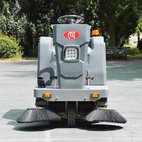 Balayeuse autoportée électrique industrielle avec réservoir d'eau de 60L, suppression de la poussière, aspirateur 320kg 48V et filtre
