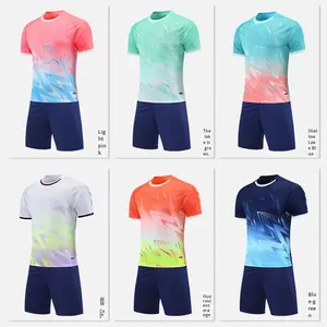 Custom Hoge Kwaliteit Club Voetbal Uniformen Voetbalkleding Kit Met Korte Mouwen Voetbalkleding Jersey Set Voetbal Uniform - Product Image 2