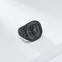 Bague Chevalière Rétro pour Homme en Acier Inoxydable, avec Tête de Lion en Relief et Bordure Gravée Motif Clé Grecque, Bijou de Mode Personnalisé Style Punk