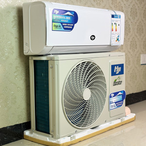 Aire Acondicionado Split de Pared de 12000 BTU con Bajo Consumo de Energía, Solo Frío, EER 20, Garantía de 5+ Años para Uso en Hoteles y Hogares, Hisense Btron - Product Image 2