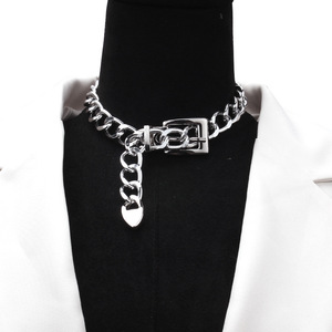 Collier ras du cou tendance en alliage de zinc avec pendentif cœur, chaîne minimaliste style hip-hop pour soirée - Product Image 1