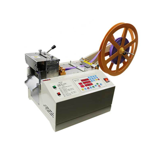 Trou de carte d'identité de présence en aluminium Machine de découpe de <span class=keywords><strong>cartes</strong></span> en plastique PVC PET - Product Image 2