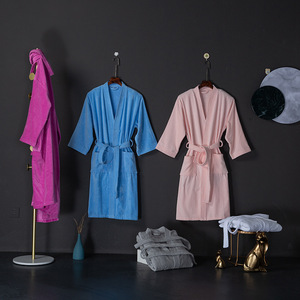 Prix d'usine pour longue robe de chambre femme, robe de chambre blanche à capuche, robe de chambre homme - Product Image 2