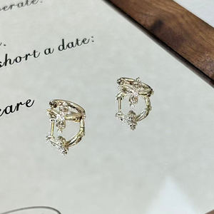 Серьги-кольца на ухо с позолотой, осенне-зимние, с кружевом и бантом, толстые, с золотым покрытием - Product Image 2