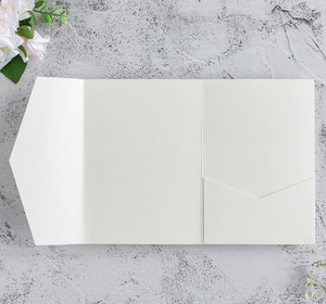 Porte-invitations pliables en papier couché moderne et écologique personnalisés pour cartes de visite de mariage et d'anniversaire - Product Image 2