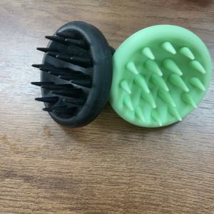 Spazzola Massaggiante per Cuoio Capelluto in Morbido Silicone, Scrub Migliorato per Rimozione Forfora su Capelli Bagnati o Asciutti - Product Image 6